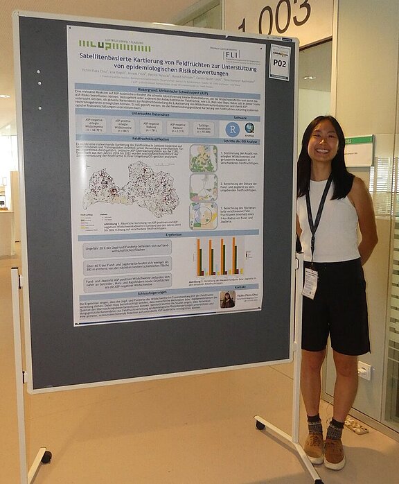 Yichin Flora Chiu with her poster